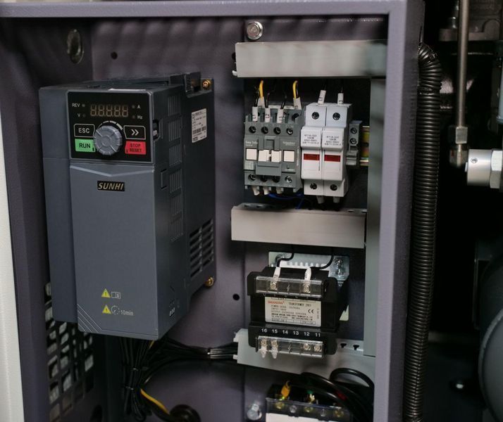 Гвинтовий компресор Mast SH-8 Inverter (двигун на постійних магнітах) SH-8 inverter фото