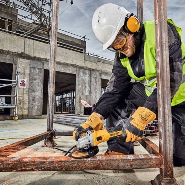 Шлифмашина угловая - болгарка сетевая бесщеточная DeWALT DWE4357 DWE4357 фото