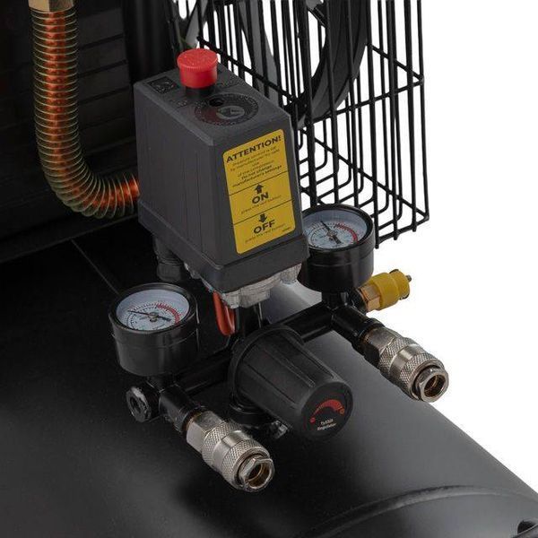 Компрессор 100 л, 1.8 кВт, 220 В, 10 атм, 250 л/мин. INTERTOOL PT-0012 PT-0012 фото
