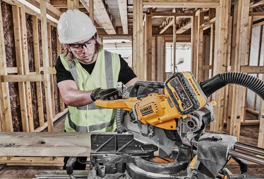 Пилка торцювальна акумуляторна безщіткова DeWALT DCS781X2 DCS781X2 фото