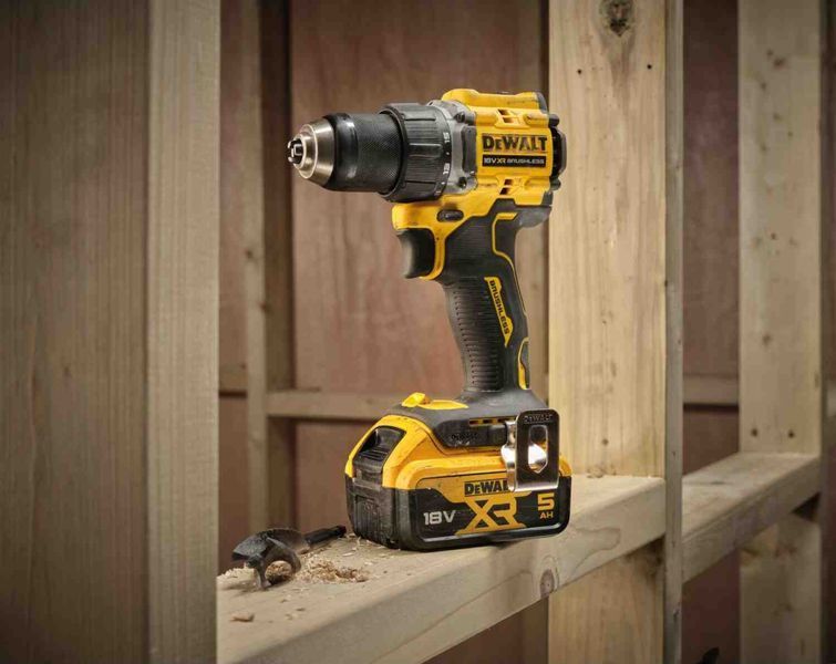 Дриль-шуруповерт акумуляторний безщітковий DeWALT DCD794P2T DCD794P2T фото
