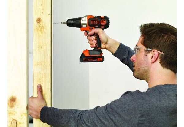Акумуляторний багатофункціональний інструмент BLACK+DECKER MT218KB MT218K фото