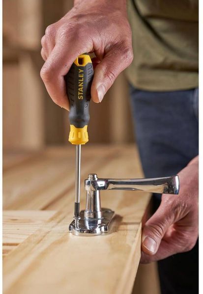 Отвертка Cushion Grip под шлиц Ph1 с длиной жала 75 мм STANLEY STHT16155-0 STHT16155-0 фото