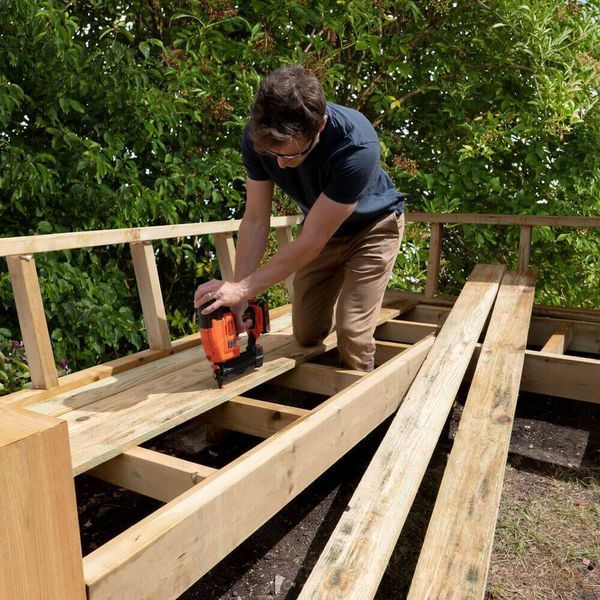 Пістолет цвяхозабивний BLACK+DECKER BCNG01N BCNG01N фото