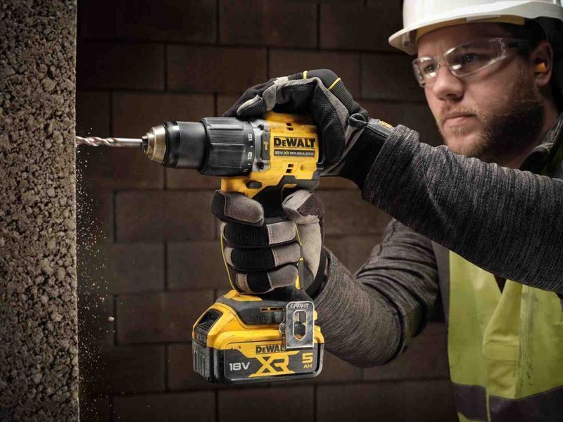 Дриль-шуруповерт акумуляторний безщітковий ударний DeWALT DCD799P2T DCD799P2T фото