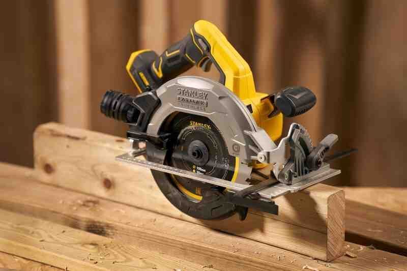 Монтажна пилка Stanley SFMCS550B SFMCS550B фото