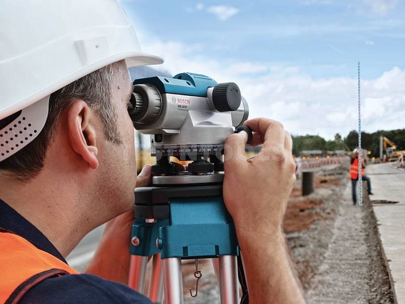 Оптичний нівелір Bosch GOL 32D 0.601.068.500 фото