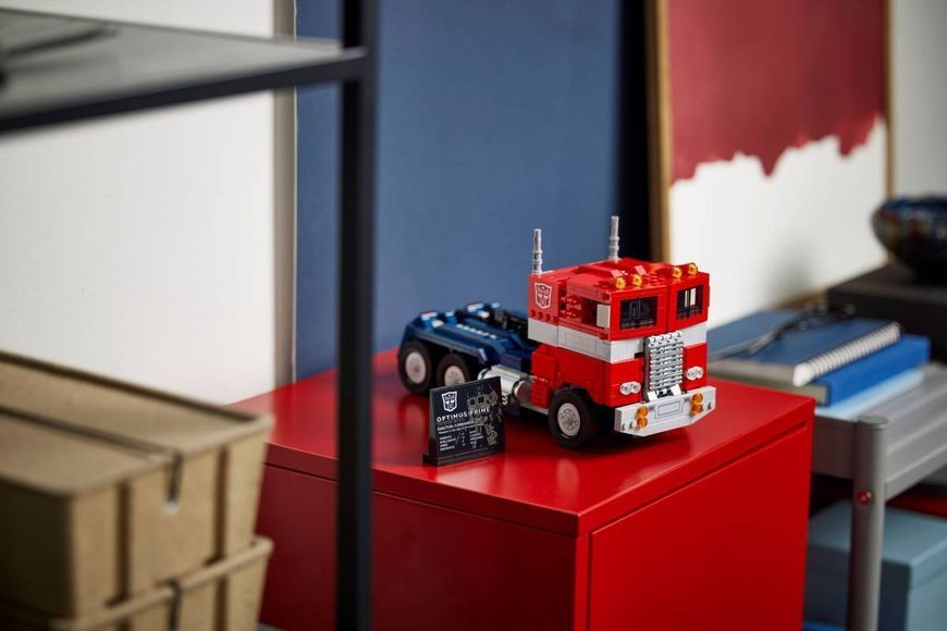 Конструктор LEGO 10302 Icons Optimus Prime (10302) 10302 фото