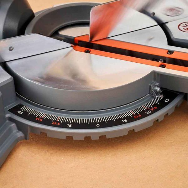 Пила торцювальна мережева BLACK+DECKER BES702 BES702 фото