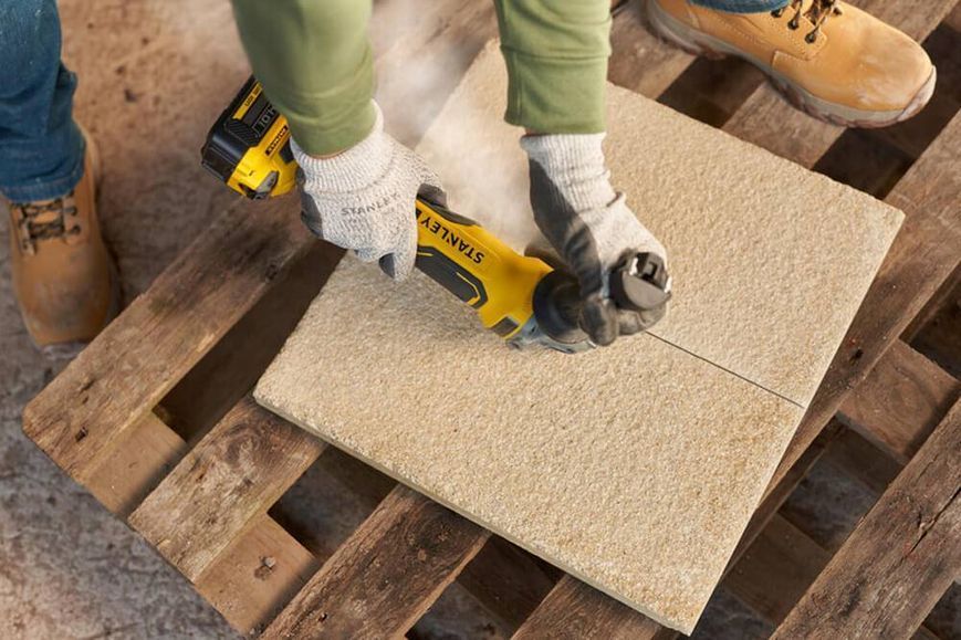 Шлифмашина угловая аккумуляторная бесщеточная STANLEY FATMAX SFMCG700M2K SFMCG700M2K фото
