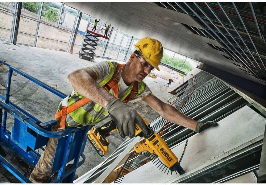 Шуруповерт аккумуляторный бесщеточный DeWALT DCF620N DCF620N фото