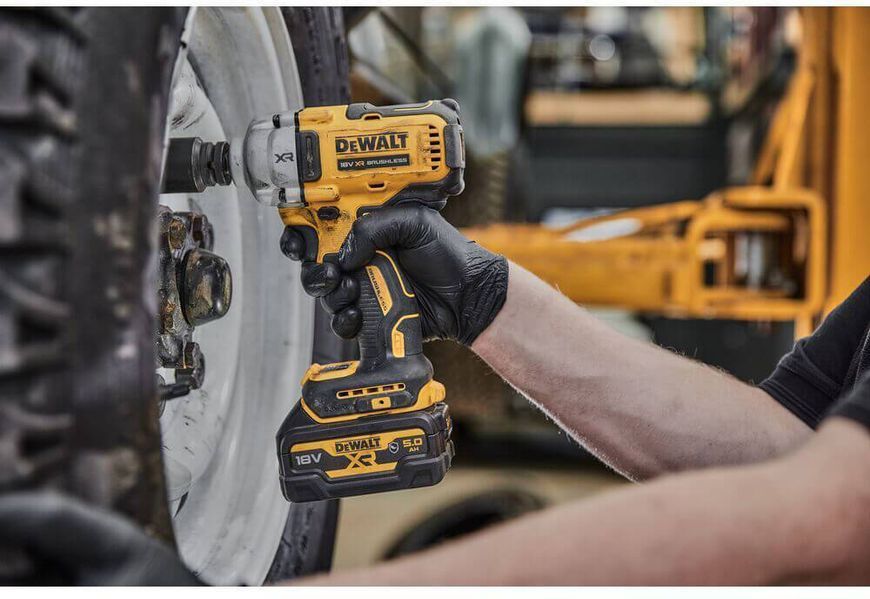 Гайковерт ударний акумуляторний безщітковий DeWALT DCF891N DCF891N фото