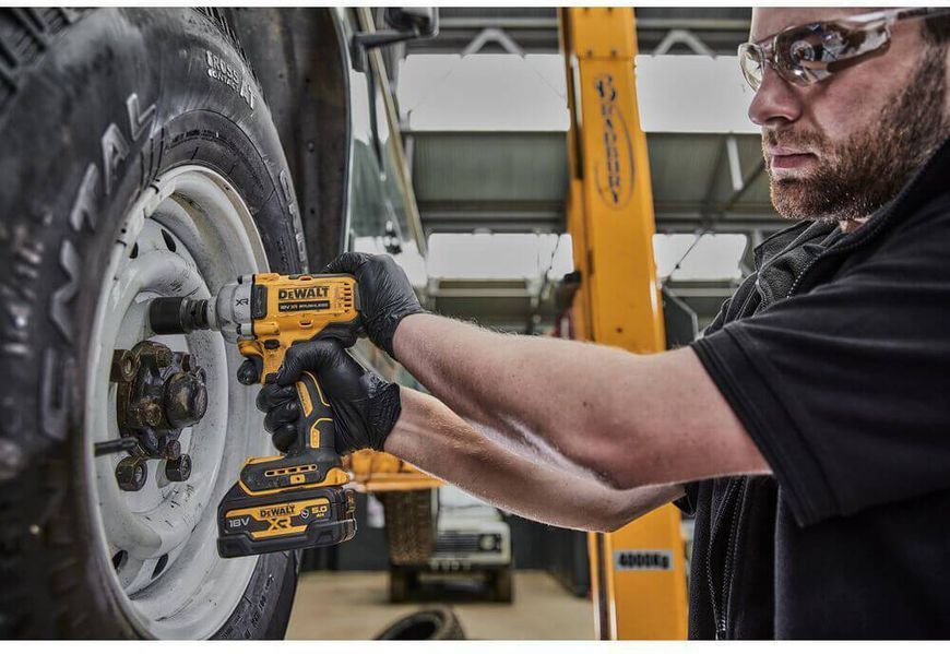 Гайковерт ударний акумуляторний безщітковий DeWALT DCF891N DCF891N фото