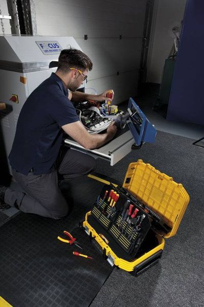 щик техника FATMAX&reg;, 540х400х435 мм, армированный стекловолокном, оснащен колесами STANLEY FMST1-72383 FMST1-72383 фото