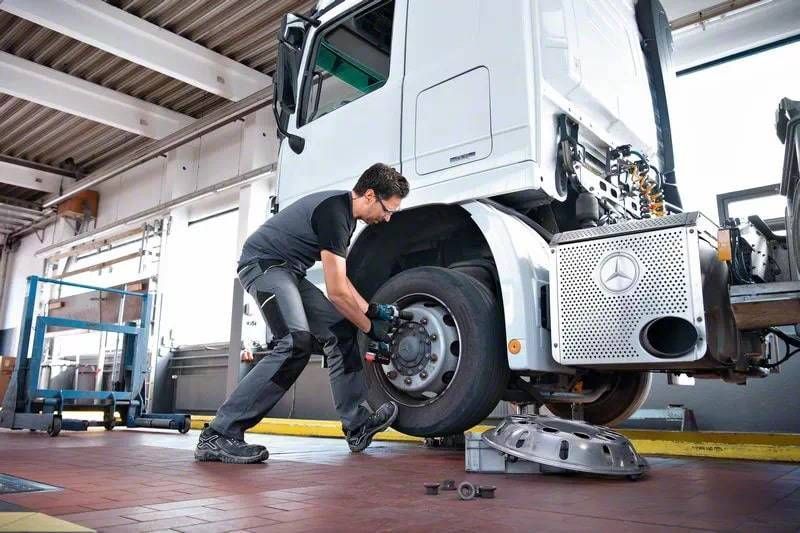 Гайковерт ударный Bosch GDS 18V-1050 H (06019J8522) 0.601.9J8.522 фото