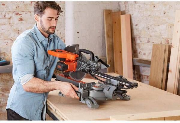 Торцовочная пилка Black&Decker BES710, 2100 Вт BES710 фото