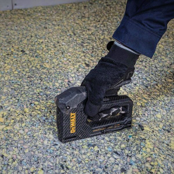 Степлер DeWalt CARBON FIBRE для скоб типу G 6-14 мм, цвяхів типу J 12, 15 мм (DWHT80276-0) DWHT80276-0 фото