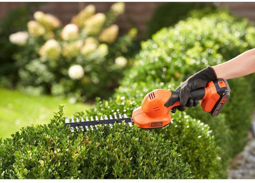 Кущоріз-ножиці акумуляторні BLACK+DECKER BCSS18D1 BCSS18D1 фото
