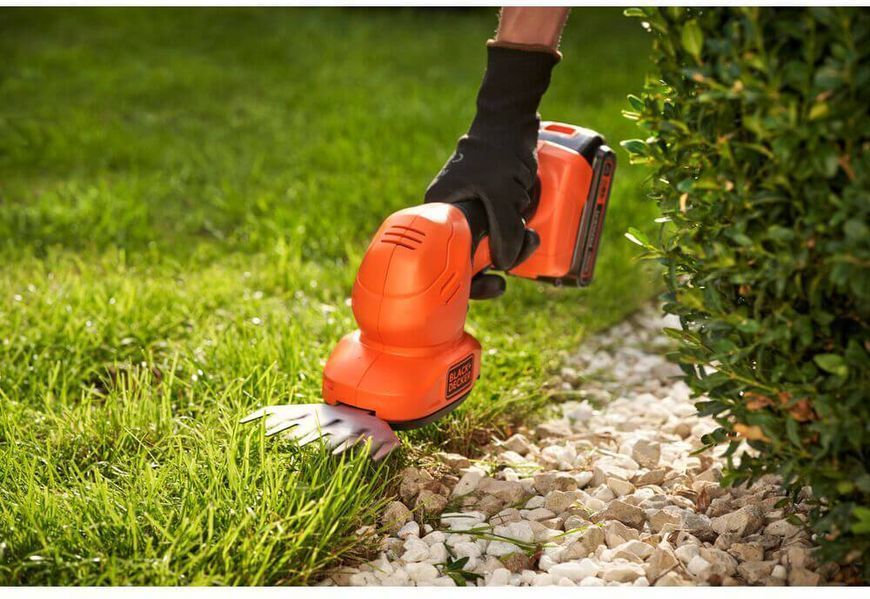 Кущоріз-ножиці акумуляторні BLACK+DECKER BCSS18D1 BCSS18D1 фото