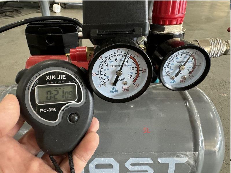 Безмасляний поршневий компресор Mast MOF1390/1100 compact MOF1390/1100 compact фото