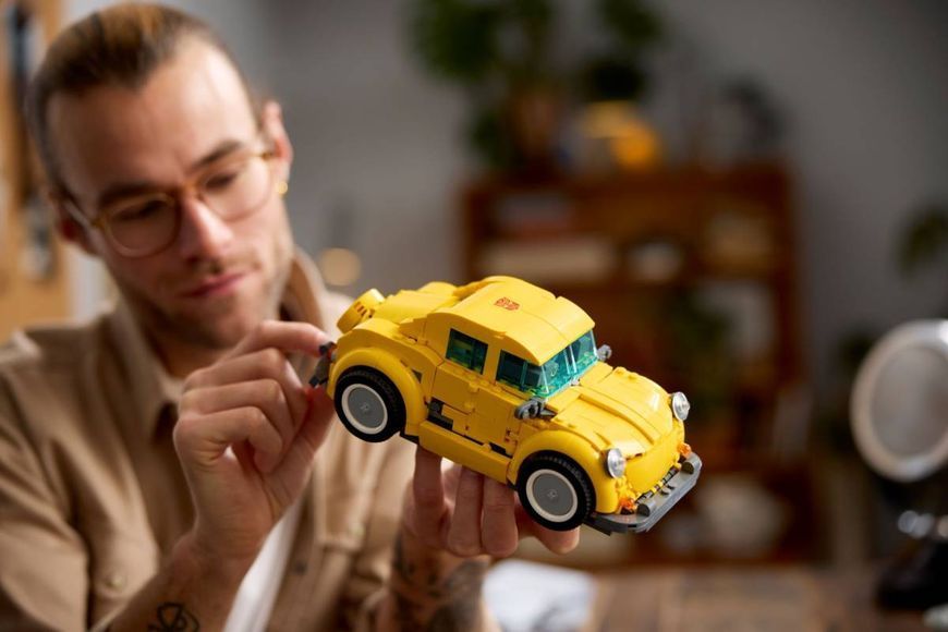 Конструктор LEGO 10338 Icons Трансформеры. Бамблби 10338 фото