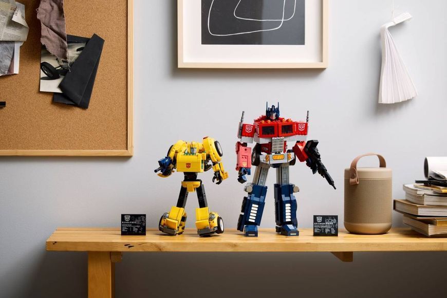 Конструктор LEGO 10338 Icons Трансформеры. Бамблби 10338 фото