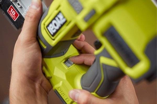 Цвяхозабивач Ryobi ONE+ R18GN18-0, без АКБ та ЗП (5133005136) 5133005136 фото
