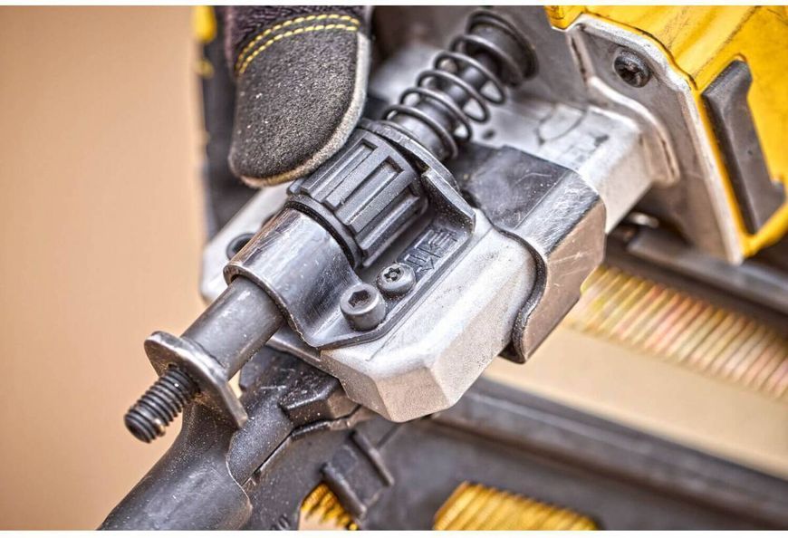 Пистолет гвоздозабивной бесщеточный аккумуляторный DeWALT DCN930N DCN930N фото