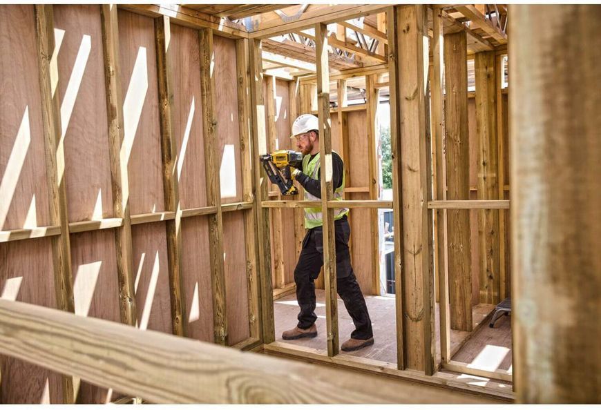 Пистолет гвоздозабивной бесщеточный аккумуляторный DeWALT DCN930N DCN930N фото