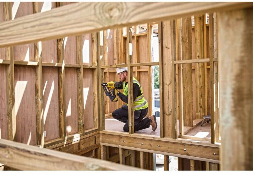 Пистолет гвоздозабивной бесщеточный аккумуляторный DeWALT DCN930N DCN930N фото