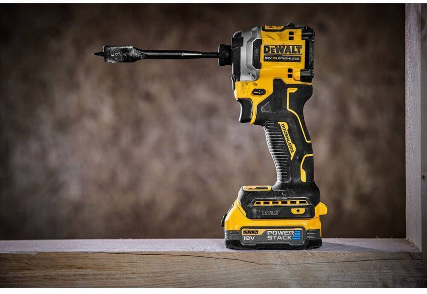 Шуруповерт ударный аккумуляторный бесщеточный DeWALT DCF850E1T DCF850E1T фото