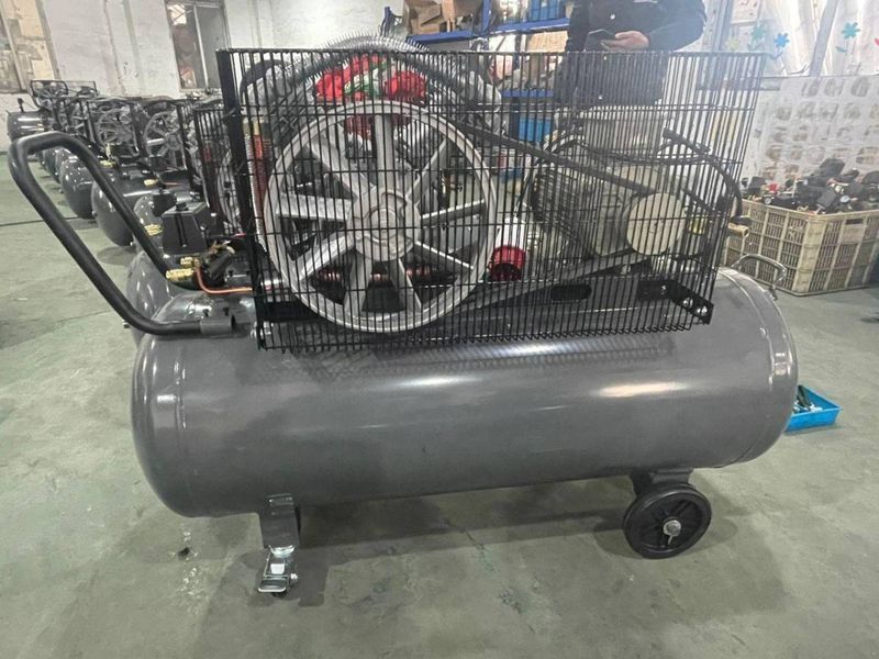 Поршневой компрессор MAST VA90/200L 400 VA90/200L 400V фото