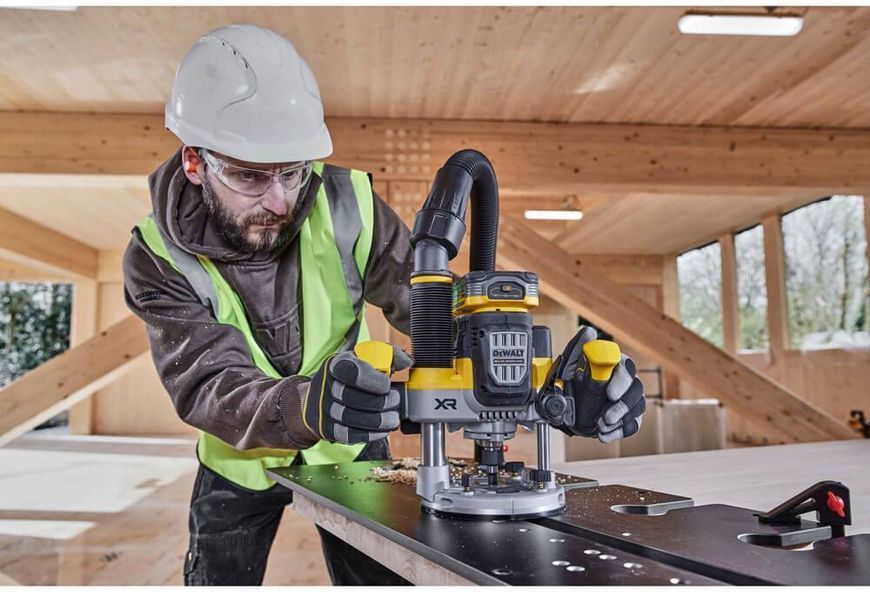 Фрезер аккумуляторный бесщеточный DeWALT DCW620NT DCW620NT фото
