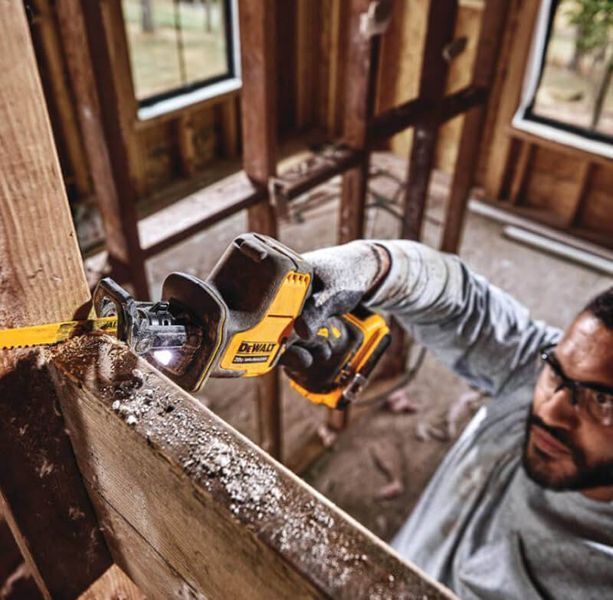 Пила шабельна акумуляторна безщіткова DeWALT DCS369NT DCS369NT фото