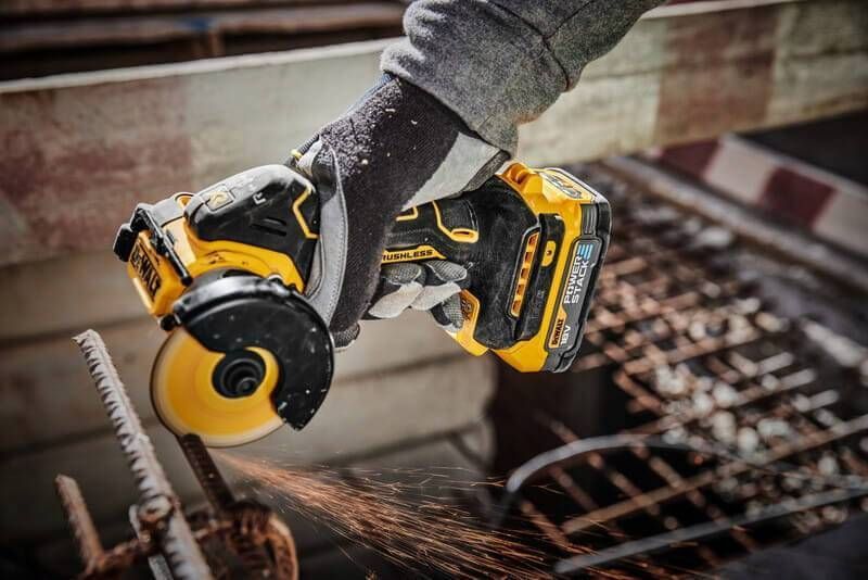 Пила дискова універсальна акумуляторна безщіткова DeWALT DCS438N DCS438N фото