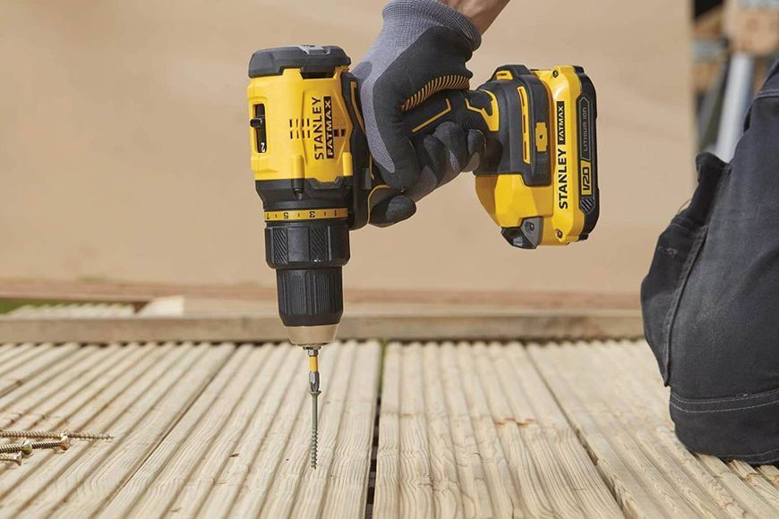 Дрель-шуруповерт безщеточная аккумуляторная STANLEY FATMAX SFMCD710D2K SFMCD710D2K фото