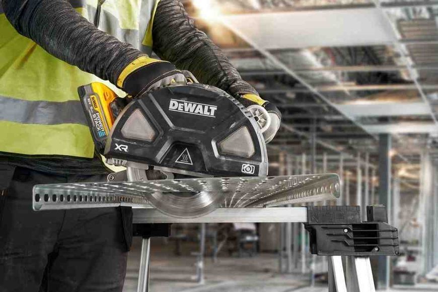 Пилка дискова по металу акумуляторна DeWALT DCS383H2 DCS383H2 фото