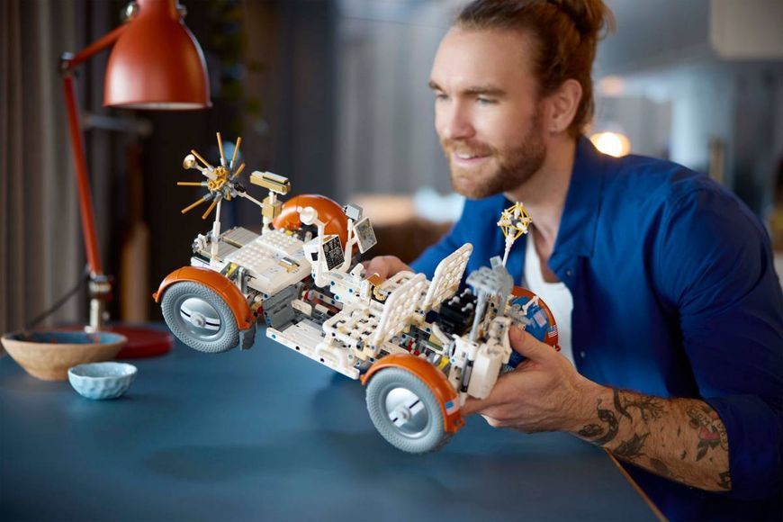 Конструктор LEGO Technic Місячний автомобіль NASA Apollo 42182 фото