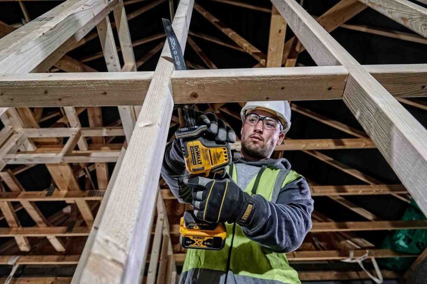 Пилка шабельна акумуляторна безщіткова DeWALT DCS369P2 DCS369P2 фото