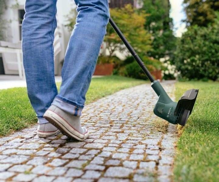 Тример садовий акумуляторний Bosch EasyGrassCut 18V-230 PBA 18V акб 1х2А&middot;год 23см 2.2кг 0.600.8C1.A03 фото