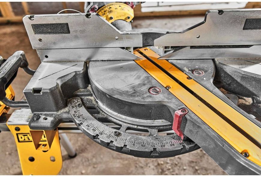Пилка торцовочная бесщеточная аккумуляторная DeWALT DCS781N DCS781N фото