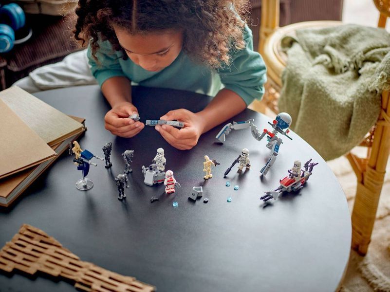 Конструктор LEGO Star Wars Клоны-пехотинцы и Боевой дроид. Боевой набор 215 деталей (75372) 75372 фото