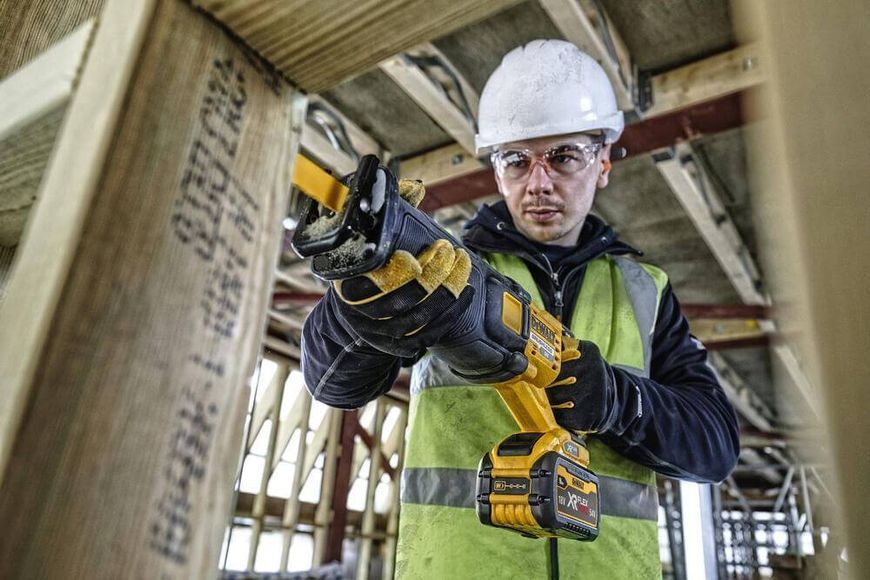 Пила сабельная аккумуляторная DeWALT DCS389N DCS389N фото