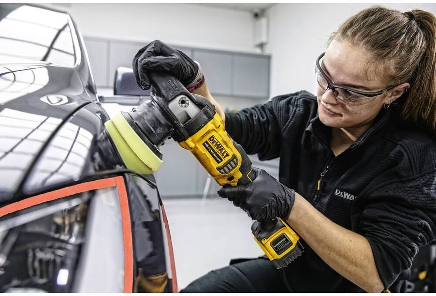 Полировальная машина аккумуляторная бесщеточная DeWALT DCM848N DCM848N фото