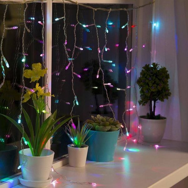Светодиодная гирлянда ColorWay (CW-GF-100L36VMC) бахрома 100LED, 3м, цветная CW-GF-100L36VMC фото