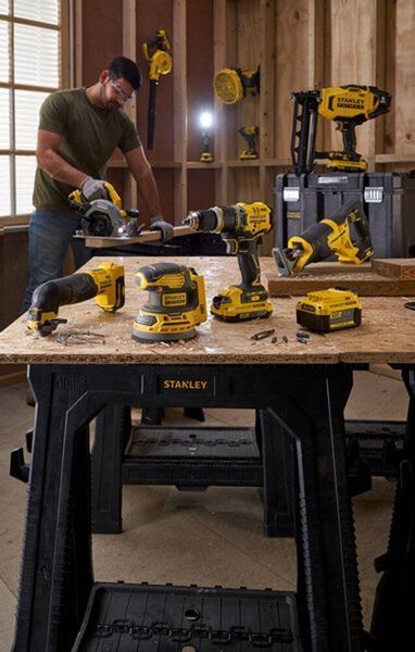 Полировальная машина аккумуляторная STANLEY FATMAX SFMCE100B SFMCE100B фото
