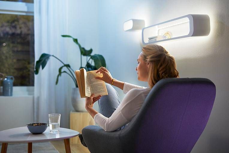 WiZ Розумна cвітлодіодна стрічка LEDStrip (1600Lm) 2700-6500K RGB 2 метри Wi-Fi 929002524801 фото