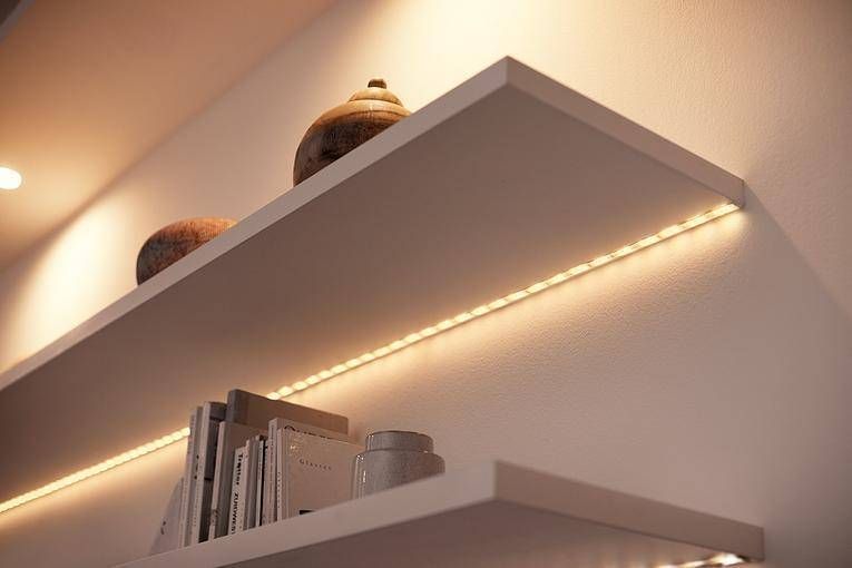 WiZ Розумна cвітлодіодна стрічка LEDStrip (1600Lm) 2700-6500K RGB 2 метри Wi-Fi 929002524801 фото