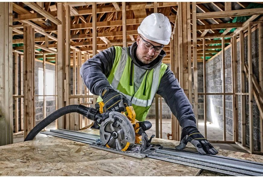 Пила дисковая аккумуляторная бесщеточная DeWALT DCS572NT DCS572NT фото