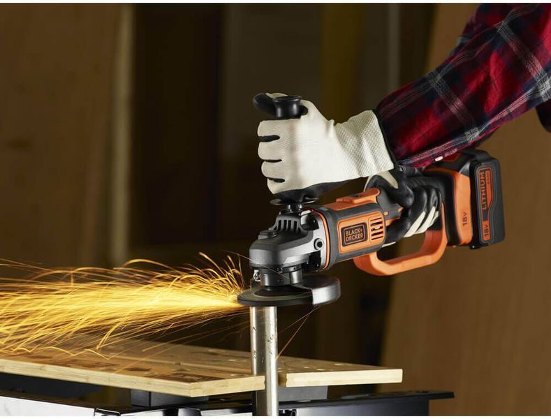 Шліфмашина кутова - болгарка акумуляторна BLACK+DECKER BCG720M1 BCG720M1 фото